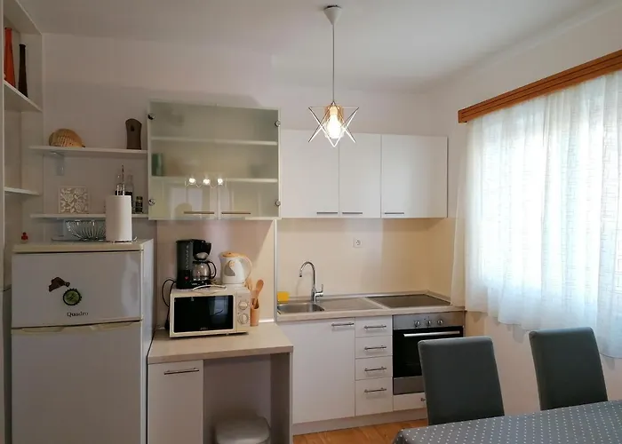 Jasenka * Brodarica (Sibenik-Knin)